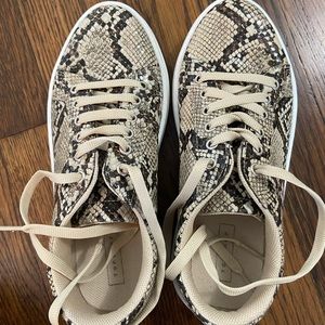 Snakeskin platform sneakers